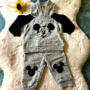 Disney Mickey Mouse sweat suit